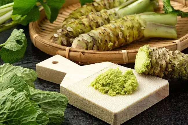 Wasabi contraindicaciones y beneficios en la salud por su consumo, efectos secundarios para la gastritis y en la piel porque es picante